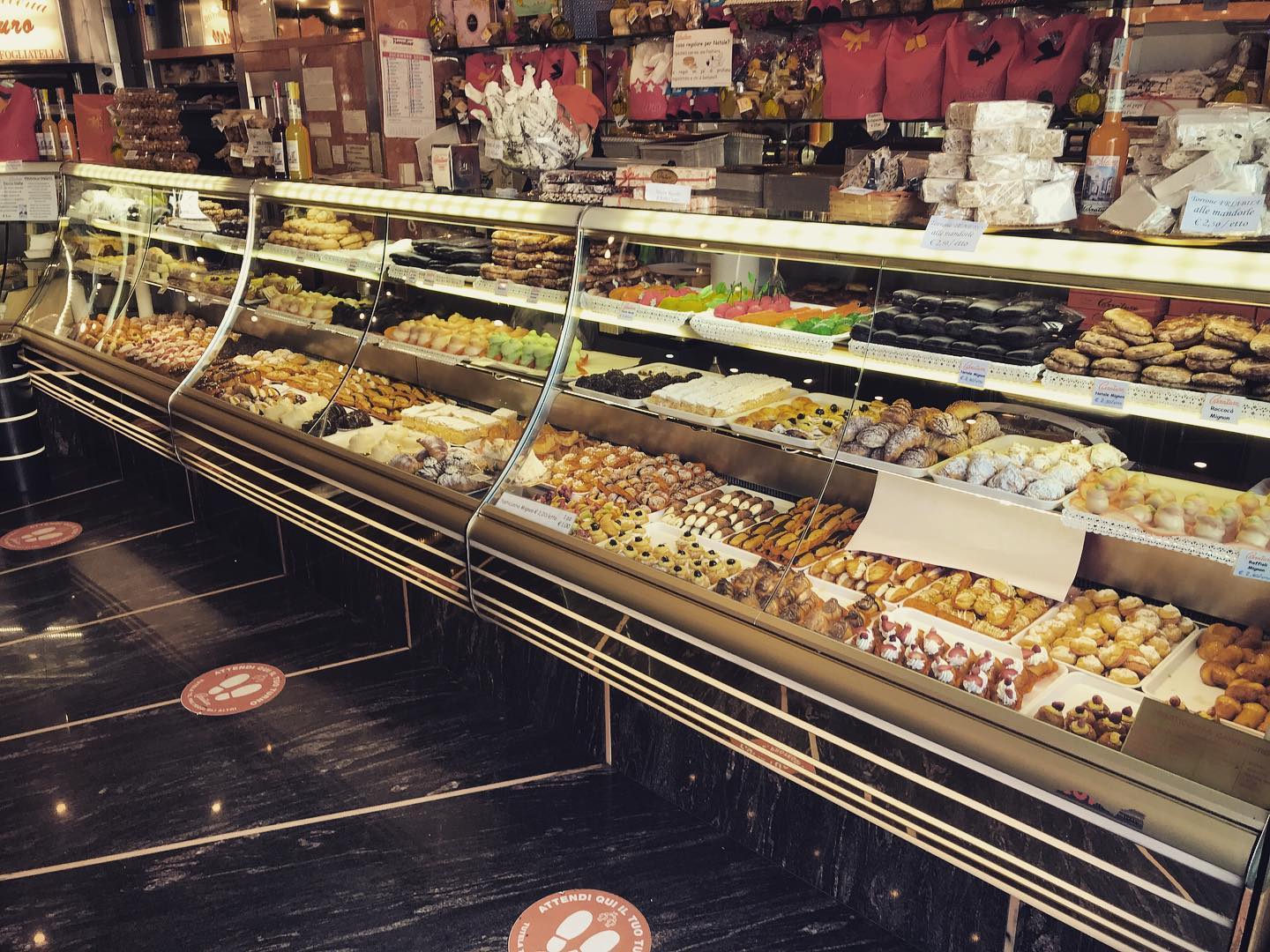 Dolci tipici napoletani direttamente a casa tua!