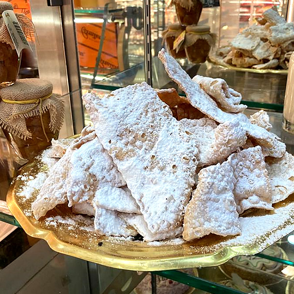 Chiacchiere napoletane: Il dolce di carnevale