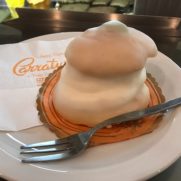 Pasticceria Porta Capuana: Un Viaggio nel Gusto Napoletano